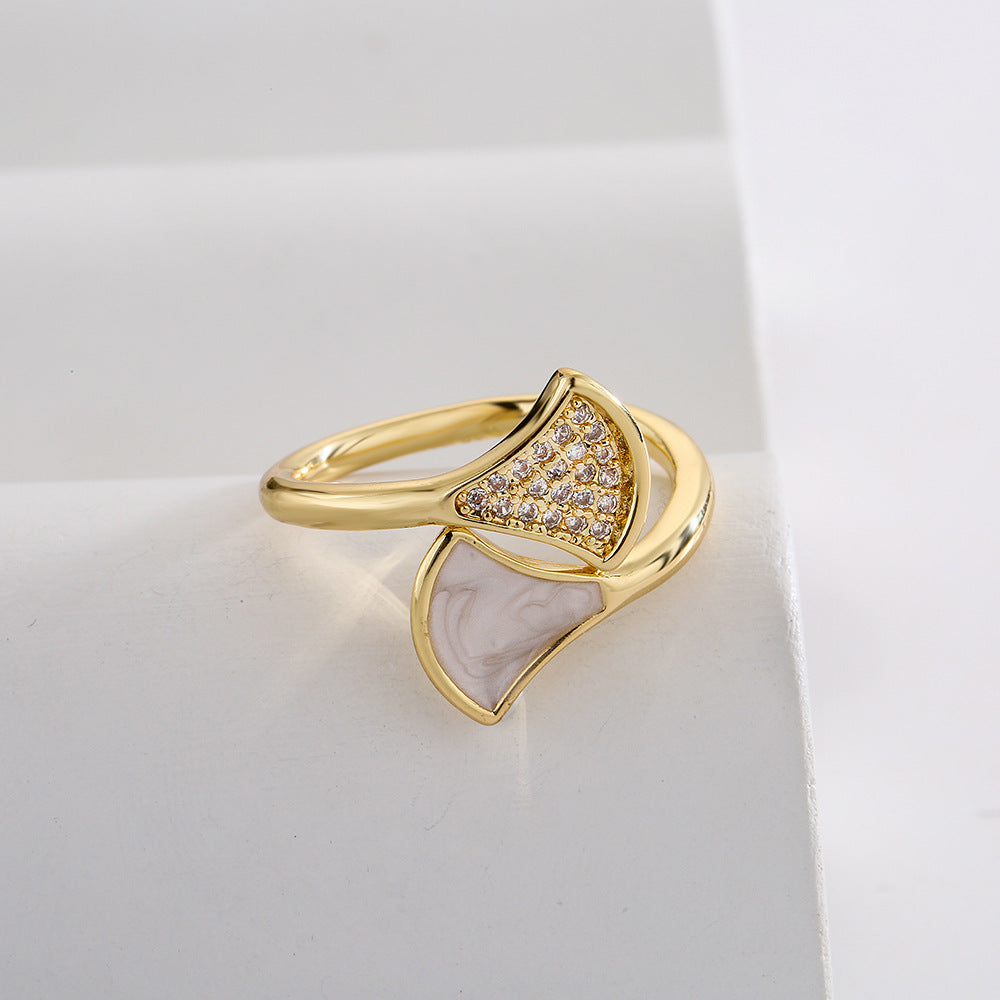 Shell Zircon Ring